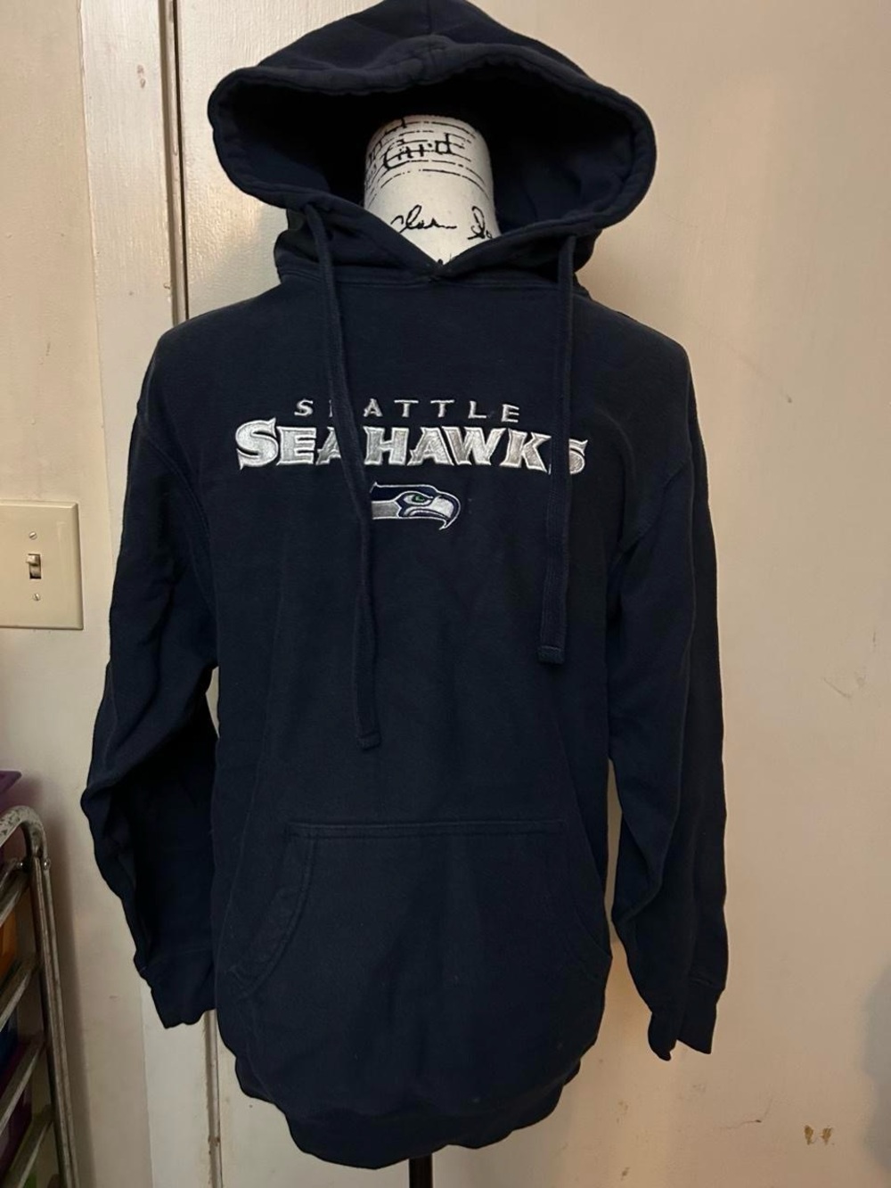 Seattle Seahawks Navy Pullover Hoodie - Men's Sweatshirt size small